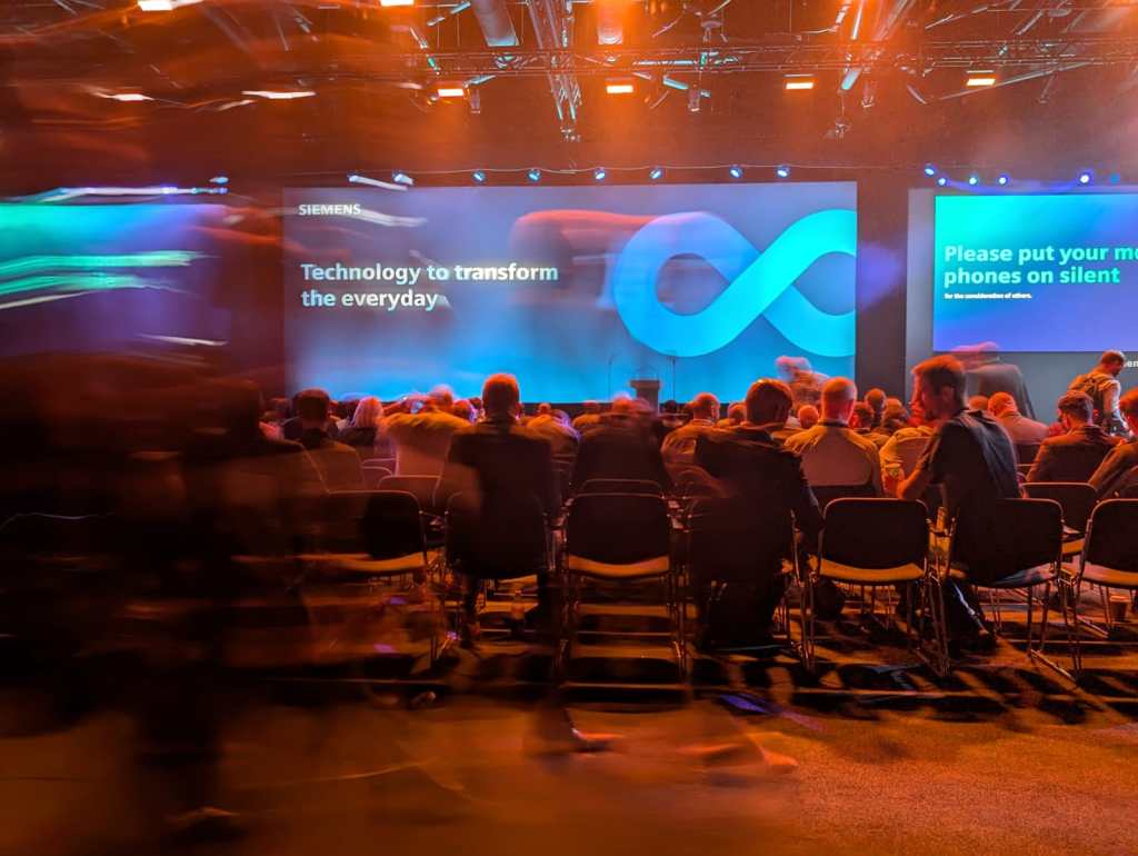 Industrial Metaverse, Gen AI Top Two ‘Enablers’ of Global Industry, Siemens CEO&nbsp;Says